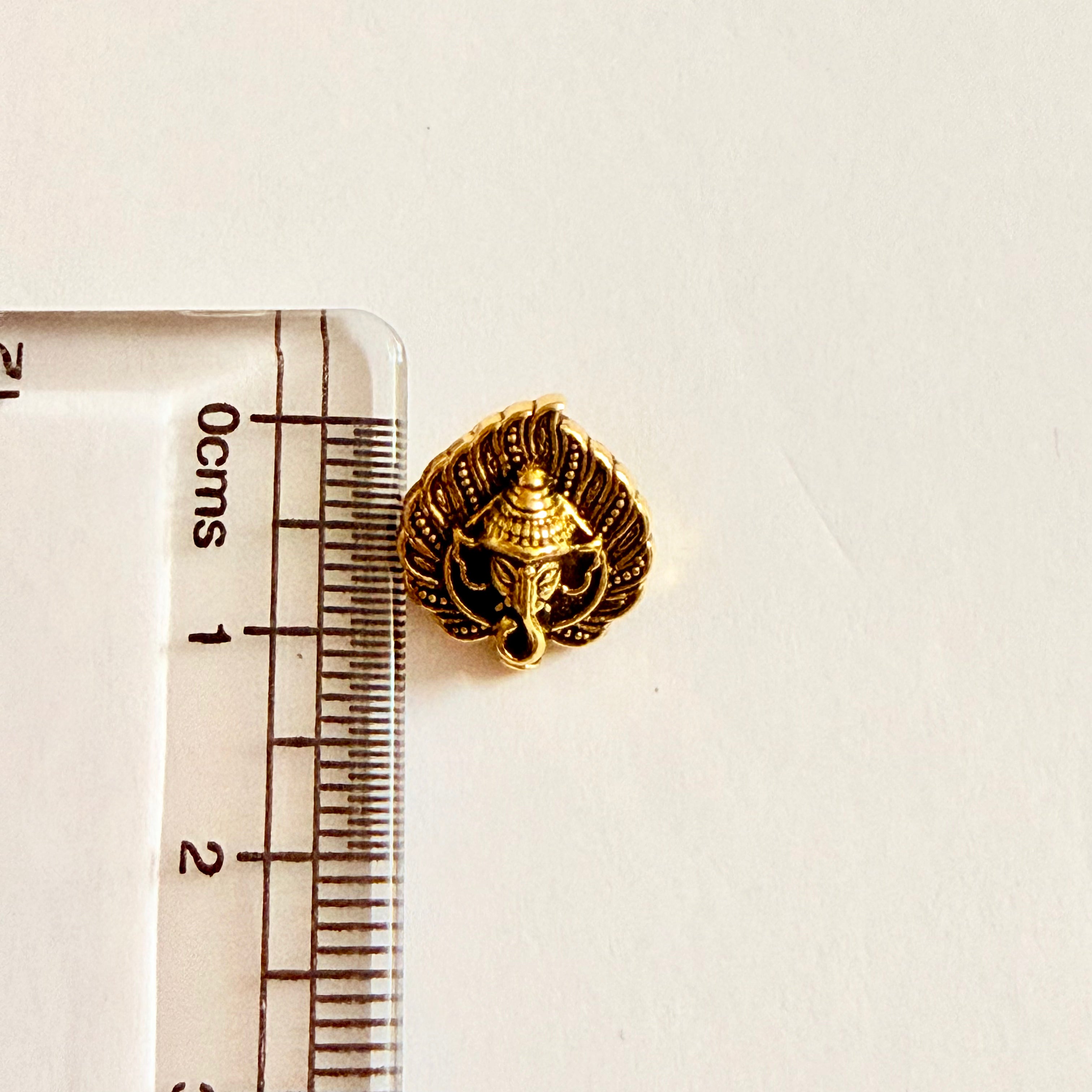 Ganesha with Leaf Rakhi Charm Metal Gold - TypeA (CK029) - 1 Pcs
